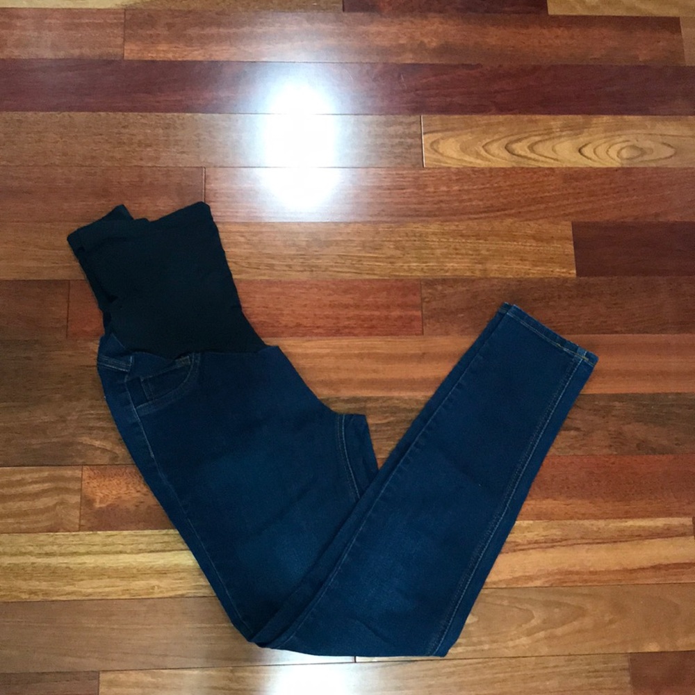 Jessica Simpson Maternity jeans